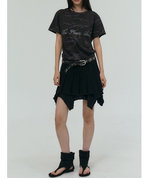 PLACE STUDIO(プレイススタジオ)の「A'GEM/9 × .kom 『PLACE STUDIO/プレイススタジオ』 Camo Soft the Place Lettering Logo Slim Fit Short Sleeve T-shirt/レタリングロゴ ショートスリーブTシャツ(Tシャツ/カットソー・レディース・グレー/カーキ・FREE)」の9枚目の写真