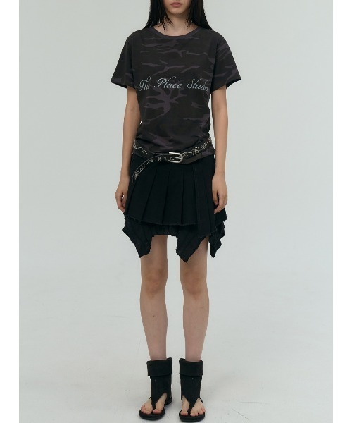 PLACE STUDIO(プレイススタジオ)の「A'GEM/9 × .kom 『PLACE STUDIO/プレイススタジオ』 Camo Soft the Place Lettering Logo Slim Fit Short Sleeve T-shirt/レタリングロゴ ショートスリーブTシャツ(Tシャツ/カットソー・レディース・グレー/カーキ・FREE)」の7枚目の写真