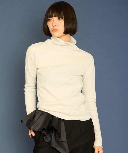 AVIE（アビィ）の「グリッターリブハイネック（Tシャツ/カットソー・レディース・シルバー/ブラック/ブロンズ・38）」の3枚目の写真