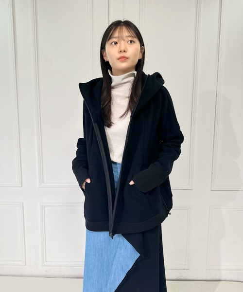 AVIE（アビィ）の「グリッターリブハイネック（Tシャツ/カットソー・レディース・シルバー/ブラック/ブロンズ・38）」の6枚目の写真