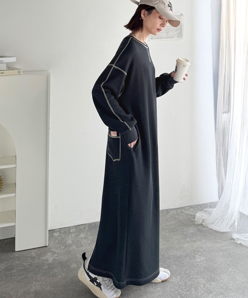 Java(ジャバ)の「【9月上旬再入荷!予約受付中】《JaVaジャバコラボ》後姿が可愛い◎配色ステッチワッフルロングワンピース(長袖)(ワンピース・レディース・ネイビー/モカ/ブラック/ブラウン・X-LARGE/SMALL/MEDIUM/LARGE)」の9枚目の写真