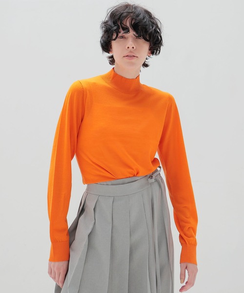 DRESSLAVE(ドレスレイブ)の「18G soft sheer mockneck pull(18ゲージソフトシアーモックネックプルオーバー)(ニット/セーター・レディース・ホワイト/オレンジ/ネイビー・38)」の3枚目の写真