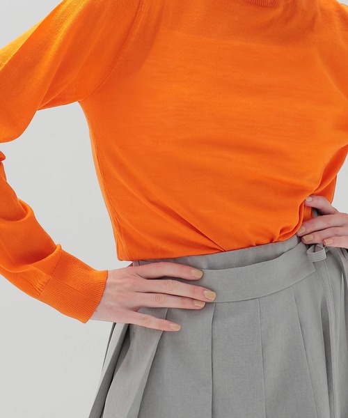 DRESSLAVE(ドレスレイブ)の「18G soft sheer mockneck pull(18ゲージソフトシアーモックネックプルオーバー)(ニット/セーター・レディース・ホワイト/オレンジ/ネイビー・38)」の19枚目の写真