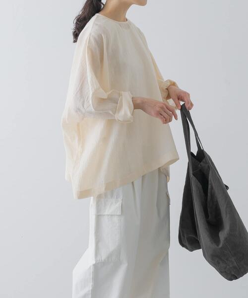 かぐれ（カグレ）の「ソフトローンシアーワイドプルオーバー（シャツ/ブラウス・レディース・ブラック/アイボリー/チャコールグレー/ブルー・FREE）」の2枚目の写真