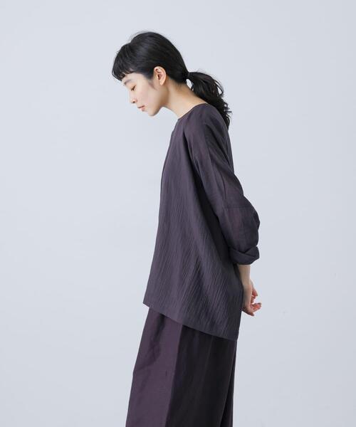 かぐれ（カグレ）の「ソフトローンシアーワイドプルオーバー（シャツ/ブラウス・レディース・ブラック/アイボリー/チャコールグレー/ブルー・FREE）」の19枚目の写真