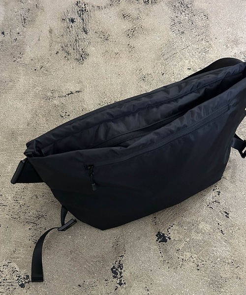 NoiR/ノアール(ノアール)の「EM:NoiR ノアール Compass messenger/コンパスメッセンジャー バッグ(メッセンジャーバッグ・メンズ・ブラック/ブラック系その他・FREE)」の3枚目の写真