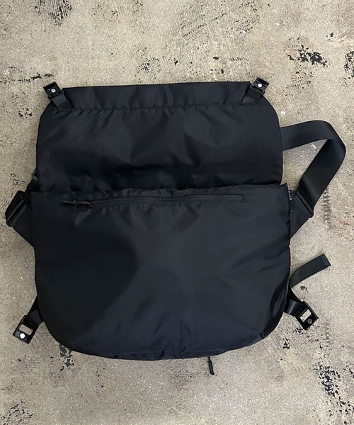 NoiR/ノアール(ノアール)の「EM:NoiR ノアール Compass messenger/コンパスメッセンジャー バッグ(メッセンジャーバッグ・メンズ・ブラック/ブラック系その他・FREE)」の10枚目の写真