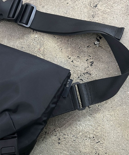 NoiR/ノアール(ノアール)の「EM:NoiR ノアール Compass messenger/コンパスメッセンジャー バッグ(メッセンジャーバッグ・メンズ・ブラック/ブラック系その他・FREE)」の8枚目の写真
