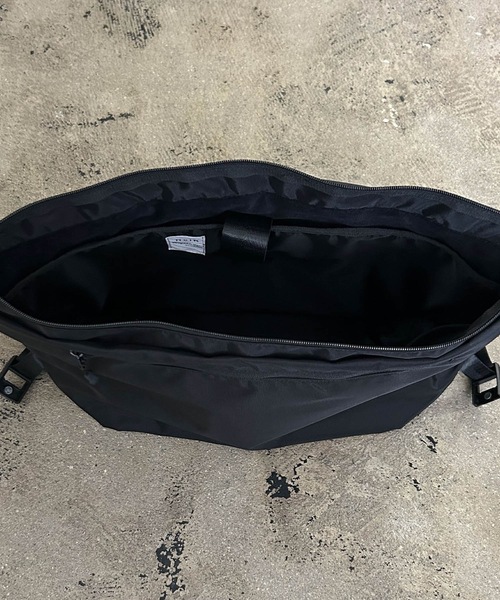 NoiR/ノアール(ノアール)の「EM:NoiR ノアール Compass messenger/コンパスメッセンジャー バッグ(メッセンジャーバッグ・メンズ・ブラック/ブラック系その他・FREE)」の12枚目の写真