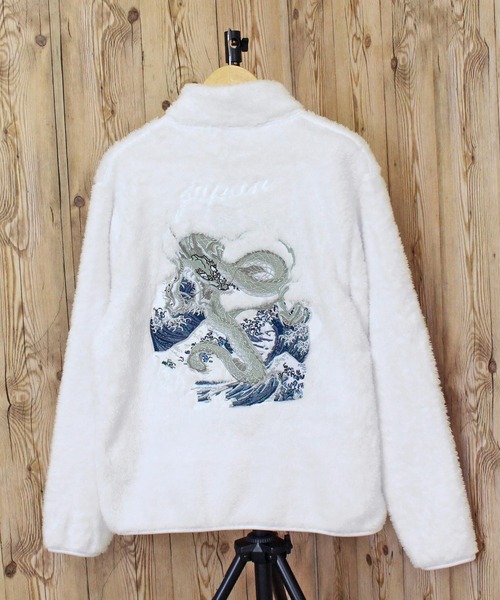 TopIsm(トップイズム)の「刺繍入り スタンドフルジップ フリースジャケット(ブルゾン・メンズ・ブラック系1/ブラック系3/ホワイト系4/ネイビー系1/ホワイト系1/ホワイト系2/ネイビー系4/ブラック系5/ネイビー系5/ネイビー系3/ブラック系2/ネイビー系2/ホワイト系3/ブラック系4/ホワイト系5・L/XL/M)」の4枚目の写真