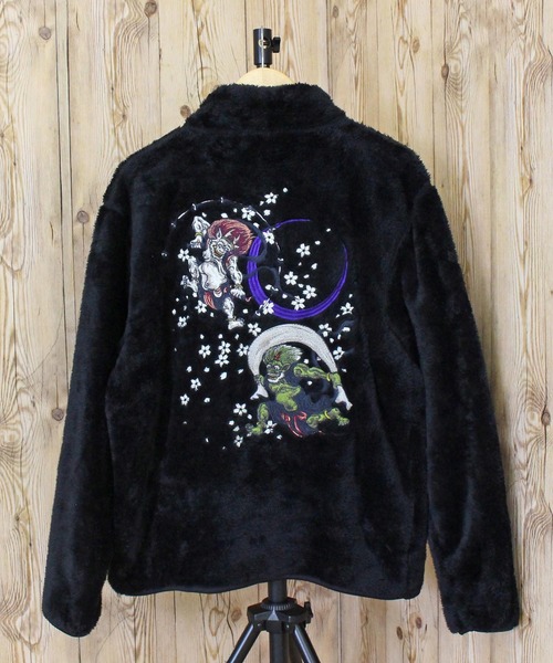 TopIsm(トップイズム)の「刺繍入り スタンドフルジップ フリースジャケット(ブルゾン・メンズ・ブラック系1/ブラック系3/ホワイト系4/ネイビー系1/ホワイト系1/ホワイト系2/ネイビー系4/ブラック系5/ネイビー系5/ネイビー系3/ブラック系2/ネイビー系2/ホワイト系3/ブラック系4/ホワイト系5・L/XL/M)」の7枚目の写真