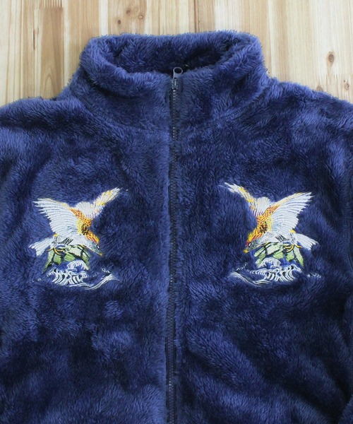 TopIsm(トップイズム)の「刺繍入り スタンドフルジップ フリースジャケット(ブルゾン・メンズ・ブラック系1/ブラック系3/ホワイト系4/ネイビー系1/ホワイト系1/ホワイト系2/ネイビー系4/ブラック系5/ネイビー系5/ネイビー系3/ブラック系2/ネイビー系2/ホワイト系3/ブラック系4/ホワイト系5・L/XL/M)」の21枚目の写真
