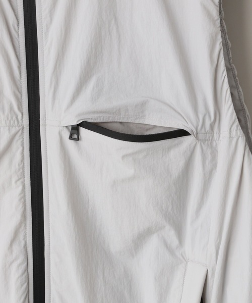 LOWRYS FARM(ローリーズファーム)の「【LFM(U)】エアサーマルスタンドベスト 494556(ダウンジャケット/コート・メンズ・ブラック/ライトグレー・MEDIUM/LARGE)」の8枚目の写真