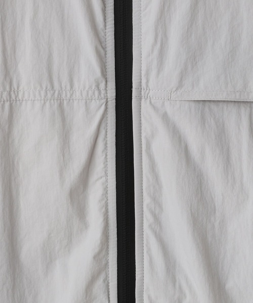 LOWRYS FARM(ローリーズファーム)の「【LFM(U)】エアサーマルスタンドベスト 494556(ダウンジャケット/コート・メンズ・ブラック/ライトグレー・MEDIUM/LARGE)」の13枚目の写真