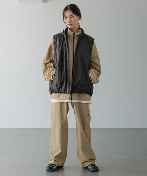 LOWRYS FARM（ローリーズファーム）の「【LFM(U)】エアサーマルスタンドベスト　 494556（ダウンジャケット/コート・メンズ・ブラック/ライトグレー・MEDIUM/LARGE）」の16枚目の写真