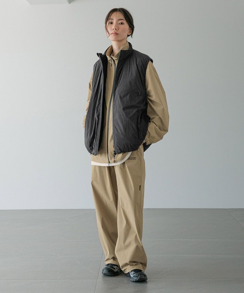 LOWRYS FARM（ローリーズファーム）の「【LFM(U)】エアサーマルスタンドベスト　 494556（ダウンジャケット/コート・メンズ・ブラック/ライトグレー・MEDIUM/LARGE）」の17枚目の写真