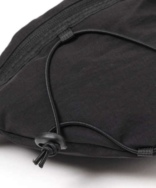 BAYFLOW（ベイフロー）の「【BUDDIES Dept.】ナイロンウエストバッグ（ボディバッグ/ウエストポーチ・メンズ・ブラック/グレー・FREE）」の12枚目の写真