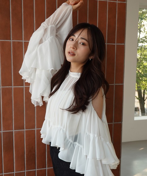 ラッフルトップス フリル ブラウス 長袖 オフショルダー（シャツ