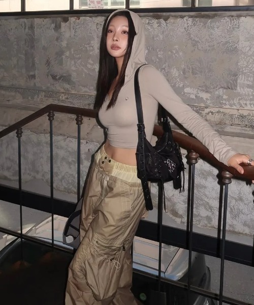 BLACKPURPLE(ブラックパープル)の「【日本未発売/WEB限定】BLACK PURPLE(ブラックパープル)/3WAY 軽量 ストーン コルセット ショルダー トート クロスバッグ/Glow Corset Bag(ショルダーバッグ・レディース・ブラック・FREE)」の7枚目の写真