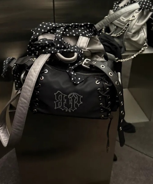 BLACKPURPLE(ブラックパープル)の「【日本未発売/WEB限定】BLACK PURPLE(ブラックパープル)/3WAY 軽量 ストーン コルセット ショルダー トート クロスバッグ/Glow Corset Bag(ショルダーバッグ・レディース・ブラック・FREE)」の2枚目の写真