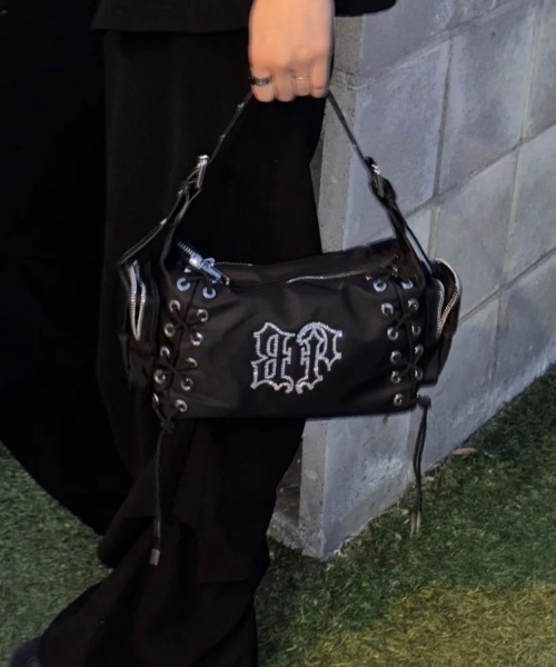 BLACKPURPLE(ブラックパープル)の「【日本未発売/WEB限定】BLACK PURPLE(ブラックパープル)/3WAY 軽量 ストーン コルセット ショルダー トート クロスバッグ/Glow Corset Bag(ショルダーバッグ・レディース・ブラック・FREE)」の4枚目の写真