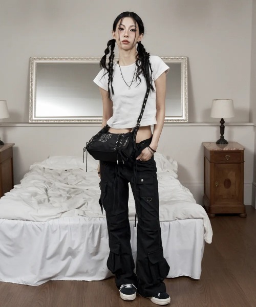 BLACKPURPLE(ブラックパープル)の「【日本未発売/WEB限定】BLACK PURPLE(ブラックパープル)/3WAY 軽量 ストーン コルセット ショルダー トート クロスバッグ/Glow Corset Bag(ショルダーバッグ・レディース・ブラック・FREE)」の14枚目の写真