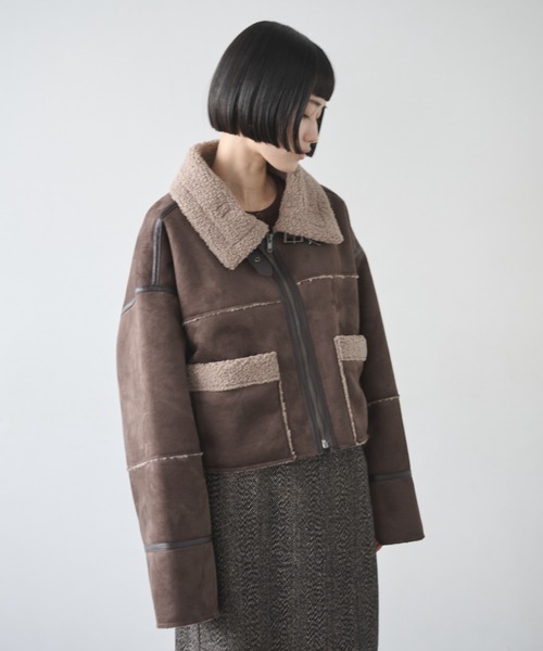 AIC.（エーアイシー）の「ムートンライクショートボアジャケット（ムートンコート・レディース・ブラウン/チャコールグレー/ブラック・FREE）」の13枚目の写真