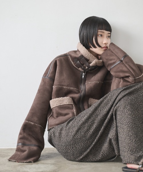 AIC.（エーアイシー）の「ムートンライクショートボアジャケット