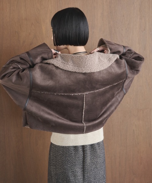 AIC.（エーアイシー）の「ムートンライクショートボアジャケット（ムートンコート・レディース・ブラウン/チャコールグレー/ブラック・FREE）」の17枚目の写真