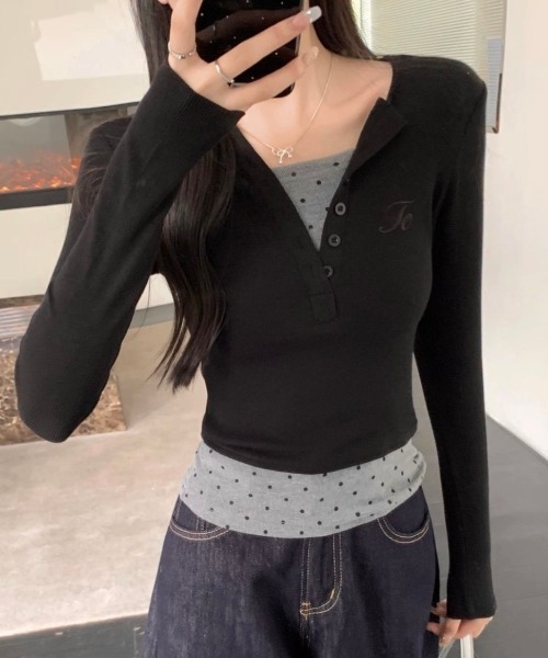 LADY LIKE(レディライク)の「ドットレイヤード風ドッキングカットトップス(Tシャツ/カットソー・レディース・ブラック・M)」の1枚目の写真