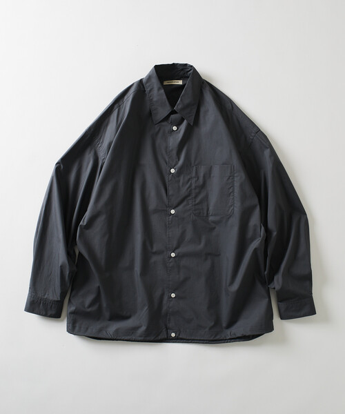 FREAK'S STORE(フリークスストア)の「限定展開 ワイドシルエット スピンドル レギュラーカラーシャツ / ヘムコード(シャツ/ブラウス・メンズ・ホワイト/ブラック/ブラック系その他/チャコールグレー/ブラウン系その他/ベージュ/サックスブルー/ブルー系その他・SMALL/MEDIUM/LARGE)」の5枚目の写真