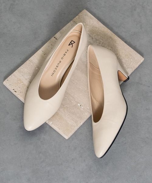 FABIO RUSCONI(ファビオルスコーニ)の「【FABIO RUSCONI】コーンヒールポインテッドトウパンプス(F51123)(パンプス・レディース・アイボリー/ブラック・37/36/38/35)」の2枚目の写真