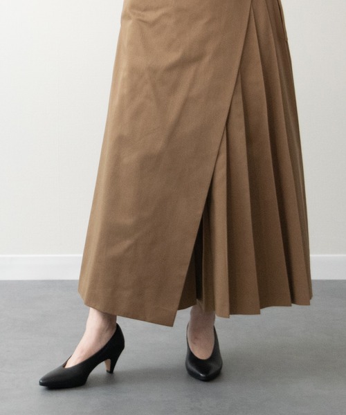 FABIO RUSCONI(ファビオルスコーニ)の「【FABIO RUSCONI】コーンヒールポインテッドトウパンプス(F51123)(パンプス・レディース・アイボリー/ブラック・37/36/38/35)」の3枚目の写真