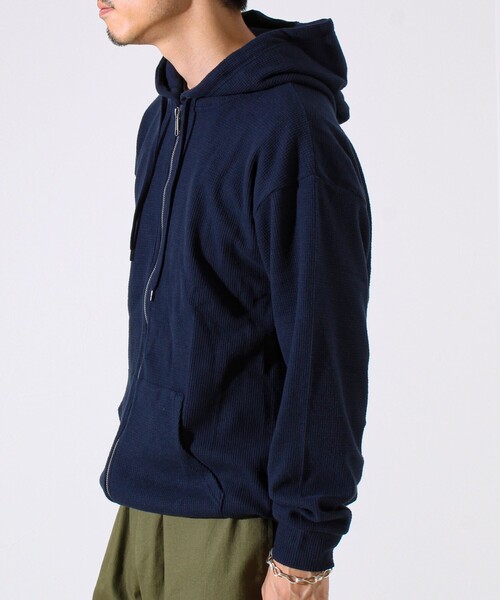 GLOSTER（グロスター）の「【レイヤードに最適】起毛ワッフル 裾ドロストジップパーカー（パーカー・メンズ・ネイビー/チャコールグレー/ヘザーグレー・M/L/XL）」の7枚目の写真