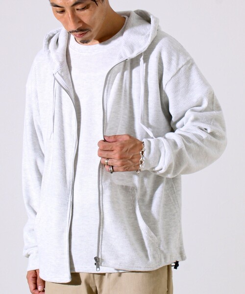 GLOSTER（グロスター）の「【レイヤードに最適】起毛ワッフル 裾ドロストジップパーカー（パーカー・メンズ・ネイビー/チャコールグレー/ヘザーグレー・M/L/XL）」の20枚目の写真