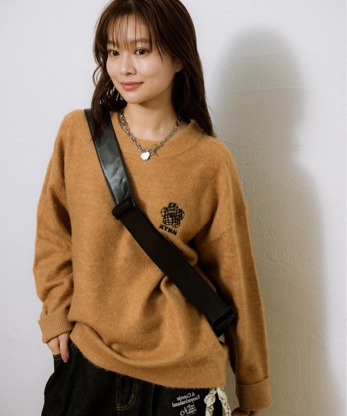 kaoyorinakami（カオヨリナカミ）の「KYRN flower knit / KYRNフラワーニット（ニット/セーター・メンズ・ベージュ/ブラック・X-LARGE/LARGE/MEDIUM/SMALL）」の6枚目の写真