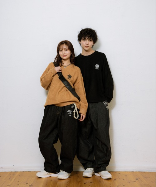 kaoyorinakami（カオヨリナカミ）の「KYRN flower knit / KYRNフラワーニット（ニット/セーター・メンズ・ベージュ/ブラック・X-LARGE/LARGE/MEDIUM/SMALL）」の10枚目の写真