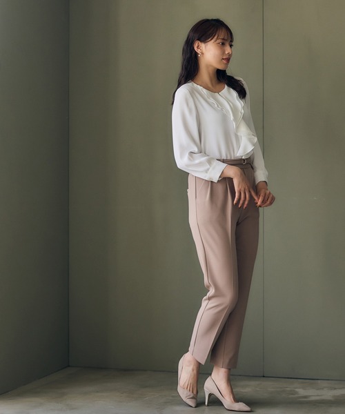 12Twelve Agenda(トゥエルブ アジェンダ)の「アシメフリルデザインサテンブラウス(シャツ/ブラウス・レディース・アイボリー/ブルー/ブラウン・M)」の19枚目の写真