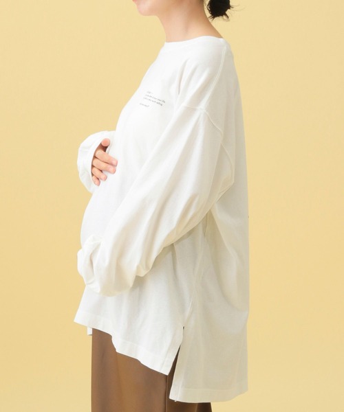 LEPSIM（レプシィム）の「【産前・産後対応】マタニティ／バックロゴプリント長袖T　587651（マタニティウェア/グッズ・レディース・チャコールグレー/オフホワイト・FREE）」の7枚目の写真