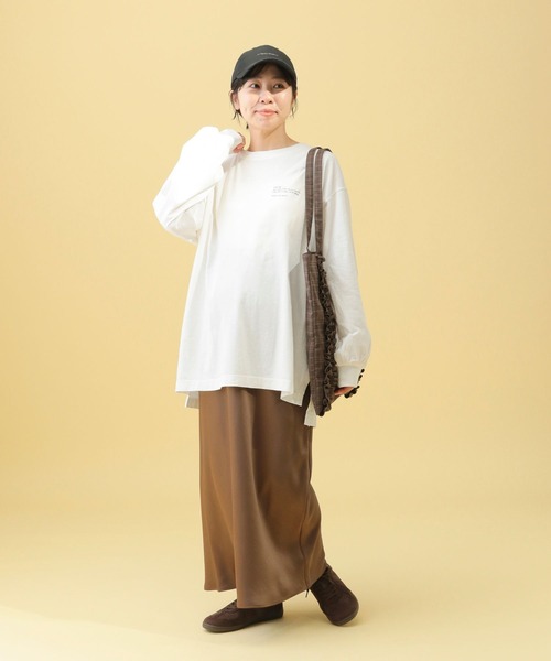 LEPSIM（レプシィム）の「【産前・産後対応】マタニティ／バックロゴプリント長袖T　587651（マタニティウェア/グッズ・レディース・チャコールグレー/オフホワイト・FREE）」の5枚目の写真