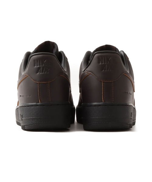 NIKE(ナイキ)の「NIKE AIR FORCE 1 '07 PRM / ナイキ エア フォース 1 '07 PRM 【SP】(スニーカー・メンズ・ブラウン・25.5cm/26.0cm/26.5cm/27.0cm/27.5cm/28.0cm/28.5cm/29.0cm/24.5cm/24.0cm/25.0cm/30.0cm/23.0cm/23.5cm)」の3枚目の写真