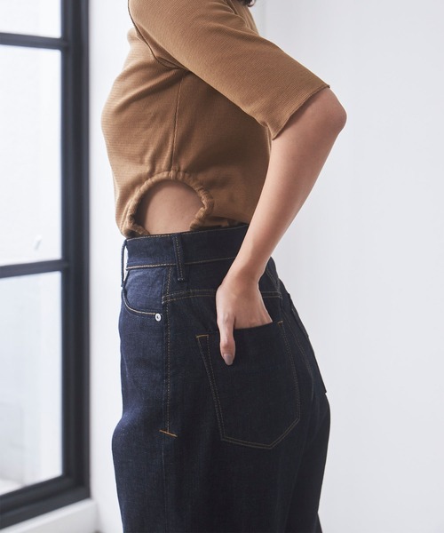 YANUK（ヤヌーク）の「カットアウト Tee（Tシャツ/カットソー・レディース・キャメル・FREE）」の4枚目の写真