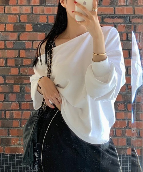 FREE STYLISTS（フリー スタイリスト）の「YUGA_YGMC Off-the-shoulder tops（スウェット・レディース・ホワイト/カーキ/ブラック・FREE）」の5枚目の写真