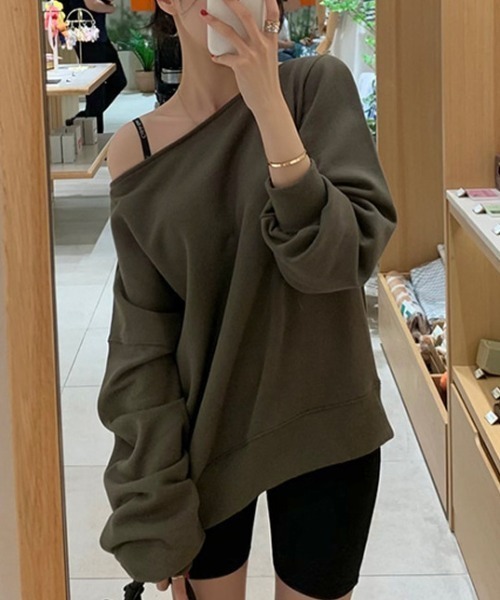 FREE STYLISTS（フリー スタイリスト）の「YUGA_YGMC Off-the-shoulder tops（スウェット・レディース・ホワイト/カーキ/ブラック・FREE）」の14枚目の写真