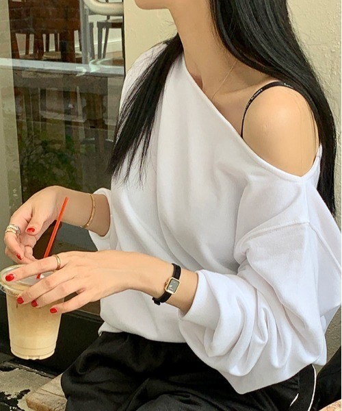 FREE STYLISTS（フリー スタイリスト）の「YUGA_YGMC Off-the-shoulder tops（スウェット・レディース・ホワイト/カーキ/ブラック・FREE）」の6枚目の写真
