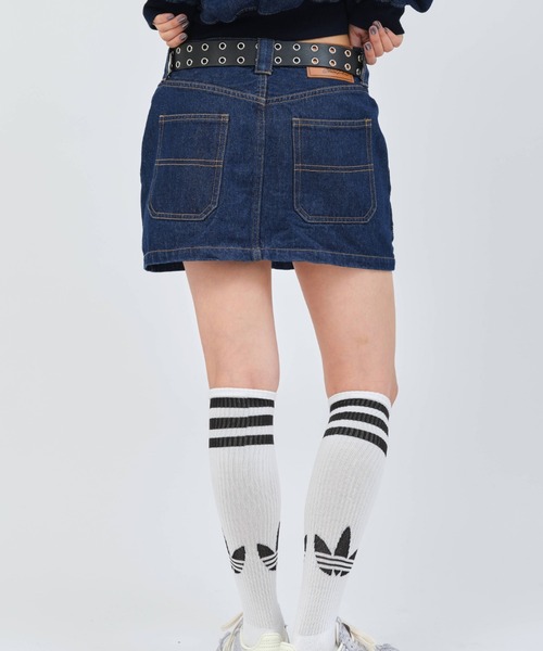 atmos pink(アトモスピンク)の「atmos pink Studs Denim Mini Skirt / アトモス ピンク スタッズ デニム ミニスカート(スカート・レディース・ブルー/ブラック・S/M)」の9枚目の写真