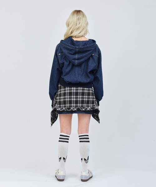 atmos pink(アトモスピンク)の「atmos pink Studs Denim Mini Skirt / アトモス ピンク スタッズ デニム ミニスカート(スカート・レディース・ブルー/ブラック・S/M)」の10枚目の写真