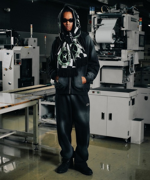 XLARGE(エクストララージ)の「XLARGE JACQUARD SCARF(マフラー・メンズ・グリーン/レッド・ONE SIZE)」の4枚目の写真