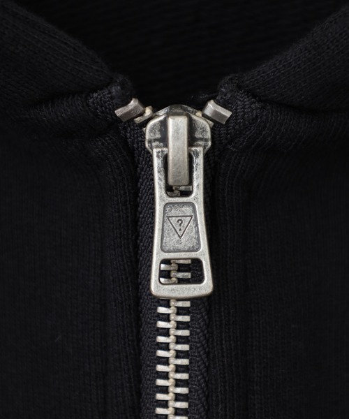 GUESS JEANS（ゲスジーンズ）の「GUESS JEANS GJ ZIP REG HOOD SLEEVELESS(VEST) ゲス フーディー スウェット ジップアップベスト（ベスト・メンズ・ブラック・L/M/S）」の4枚目の写真