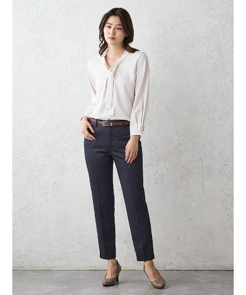Perfect Suit FActory(パーフェクトスーツファクトリー)の「ジョーゼット ボウタイ×バー付きウォッシャブルブラウス オフホワイト/ブラック/グレー/ピンク(Tシャツ/カットソー・レディース・チャコールグレー/オフホワイト/ブラック/ライトピンク・S/M/L)」の13枚目の写真